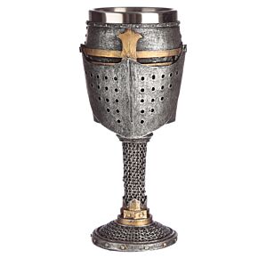 Middeleeuwse Ridderhelm & Malienkolder Decoratieve Kelk